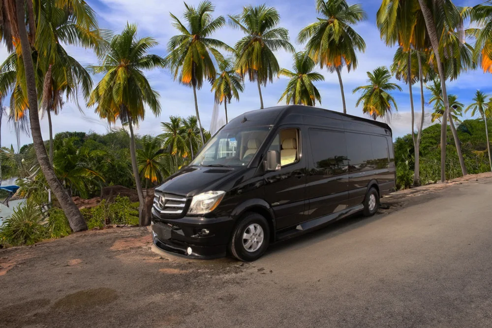 Микроавтобус Mercedes Sprinter