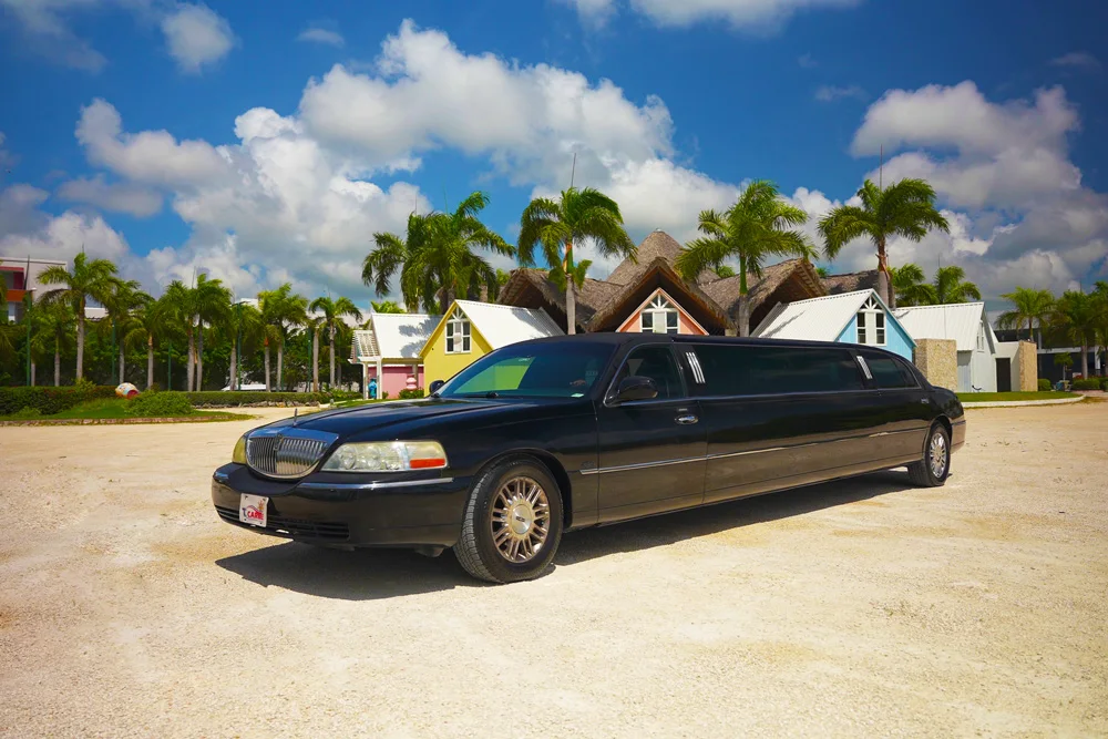 Лимузин Lincoln Towncar